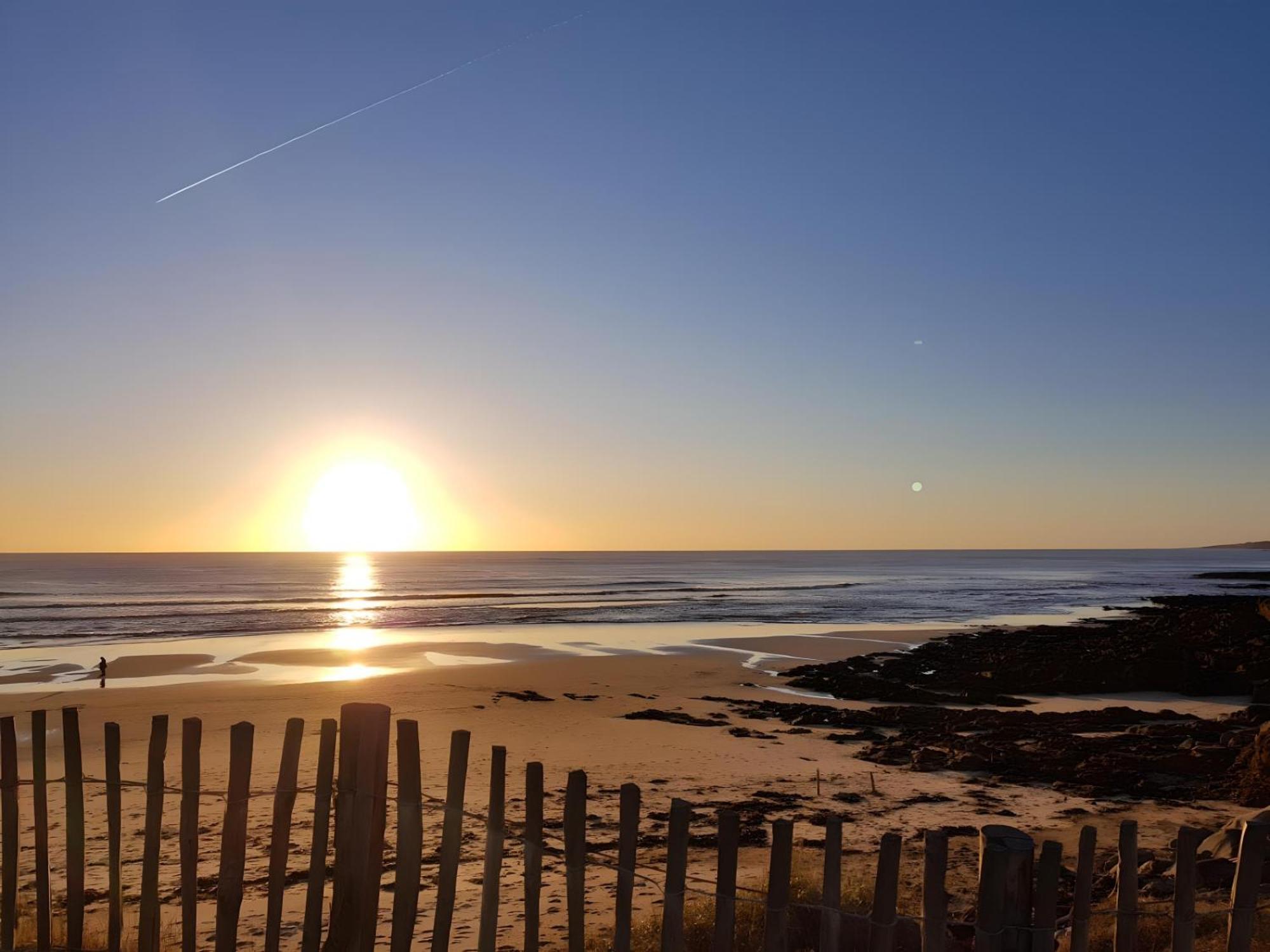 Grand Studio Avec Parking A 10 Minutes Des Plages Лор'ян Екстер'єр фото